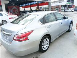 نيسان ألتيما